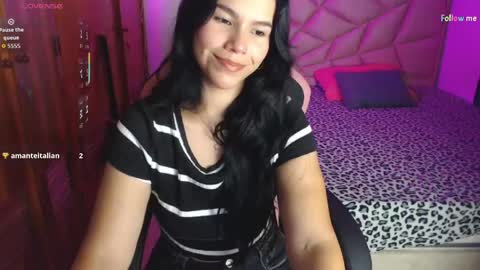 Snapshot of sky_lover_ chatting on April 15, 8:10 am Sky online show from April 15, 8:10 am