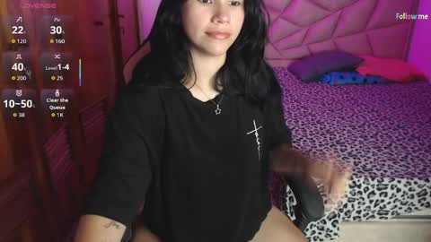 Snapshot of sky_lover_ chatting on April 17, 8:28 am Sky online show from April 17, 8:28 am