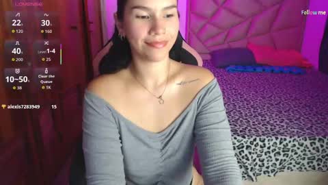 Snapshot of sky_lover_ chatting on April 19, 8:13 am Sky online show from April 19, 8:13 am
