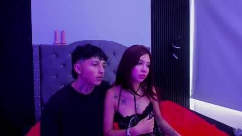 Snapshot of sky_n_zayn chatting on March 17, 2:09 pm sky_n_zayn online show from March 17, 2:09 pm