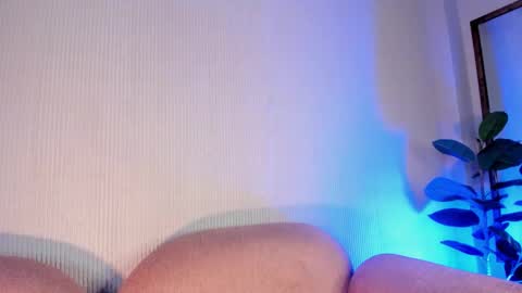 Snapshot of sky_rosee chatting on October 31, 1:23 pm Sky online show from October 31, 1:23 pm