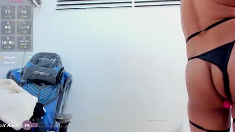 Snapshot of sky_velvet chatting on February 20, 6:26 am SKY online show from February 20, 6:26 am