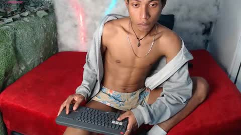 Snapshot of sky_walkerss chatting on March 12, 2:07 am sky_walkerss online show from March 12, 2:07 am