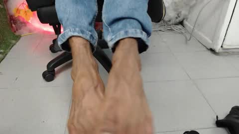 Snapshot of sky_walkerss chatting on March 13, 2:29 am sky_walkerss online show from March 13, 2:29 am