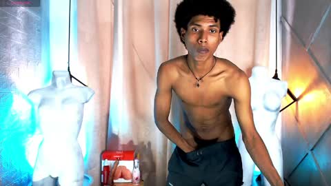 Snapshot of sky_walkerss chatting on March 28, 6:18 pm sky_walkerss online show from March 28, 6:18 pm