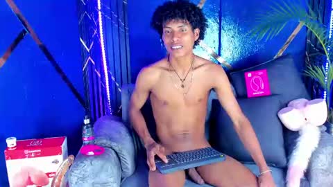 sky_walkerss online show from June 17, 6:20 pm