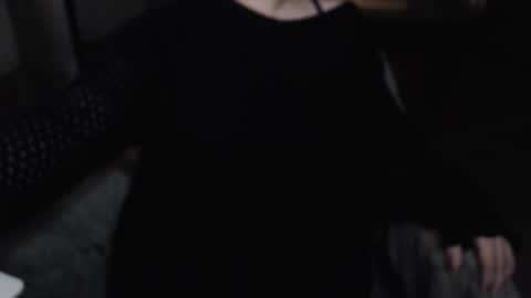 SKYLE   online show from December 9, 6:01 am