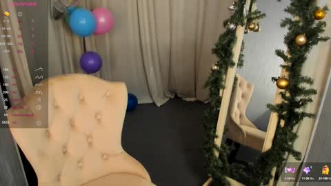 Skye online show from December 14, 1:27 pm