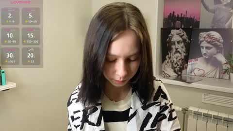 Snapshot of skyemcguire chatting on April 4, 4:37 pm Melissa online show from April 4, 4:37 pm