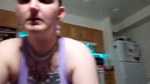 Snapshot of skyisacutie chatting on December 23, 4:54 am Skyisacutie online show from December 23, 4:54 am