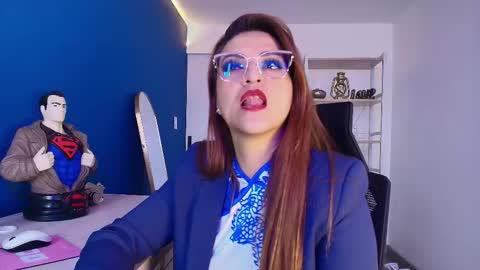 Snapshot of skylar__desire chatting on November 21, 1:54 pm skylar__desire online show from November 21, 1:54 pm