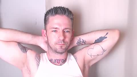 Snapshot of skylarrgrey chatting on March 22, 5:55 am SkylarGrey online show from March 22, 5:55 am