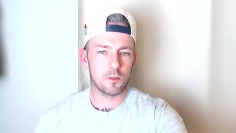 Snapshot of skylarrgrey chatting on March 23, 6:17 am SkylarGrey online show from March 23, 6:17 am