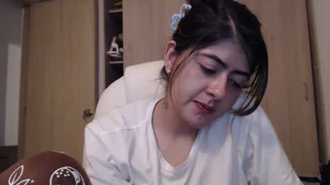 Skyler online show from December 16, 2:47 am