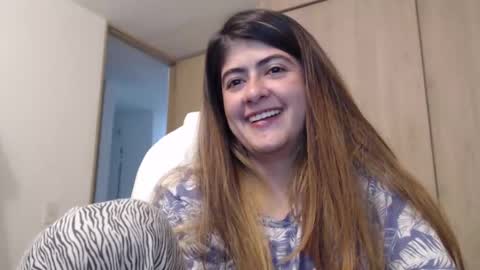 Skyler online show from December 19, 2:45 am