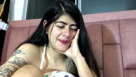 Snapshot of skyler1195 chatting on March 25, 5:02 am Skyler online show from March 25, 5:02 am