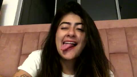 Skyler online show from May 16, 6:21 am