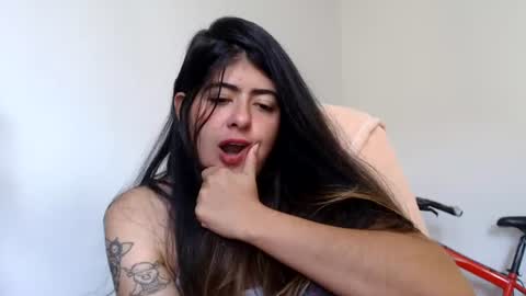 Skyler online show from June 24, 4:17 pm