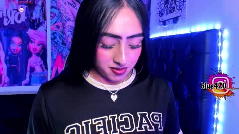 Snapshot of skyler__blue4 chatting on March 8, 10:35 pm blue online show from March 8, 10:35 pm