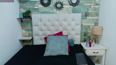 skyler_naomi online show from June 2, 2:08 pm