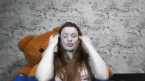 Skyler online show from March 20, 3:06 pm