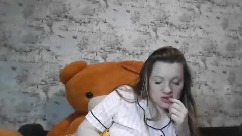 Skyler online show from March 21, 10:02 pm