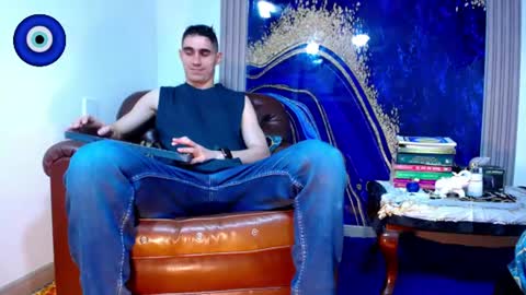 Snapshot of skyler_wild chatting on June 25, 11:09 pm Skyler online show from June 25, 11:09 pm