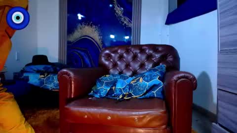 Snapshot of skyler_wild chatting on July 18, 3:00 am Skyler online show from July 18, 3:00 am