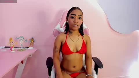 skylerbloom online show from December 2, 1:44 am