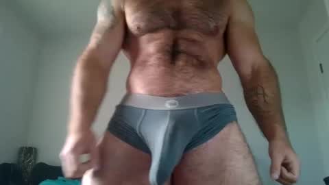 Skyler Flexes online show from September 27, 2:22 pm