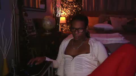 skyonetoo3 online show from January 12, 12:39 am