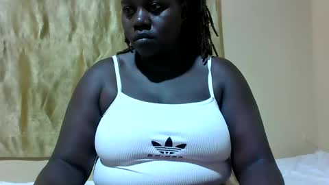 Snapshot of skyra1 chatting on January 12, 8:25 am skyra1 online show from January 12, 8:25 am