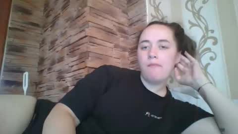 skyressie333 online show from October 9, 9:07 am