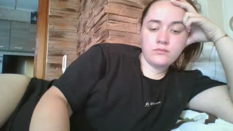 skyressie333 online show from October 10, 6:56 am