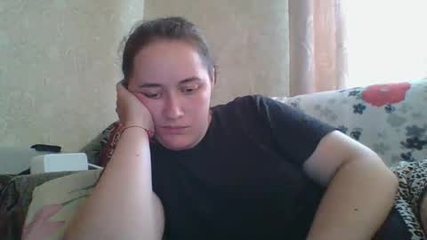 skyressie333 online show from June 8, 12:38 pm