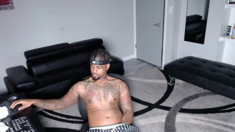 Snapshot of slangondemhoes chatting on January 11, 12:22 am nasty twitter KASHCARTERATL online show from January 11, 12:22 am