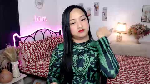 Queen Cyrine online show from September 14, 2:44 am