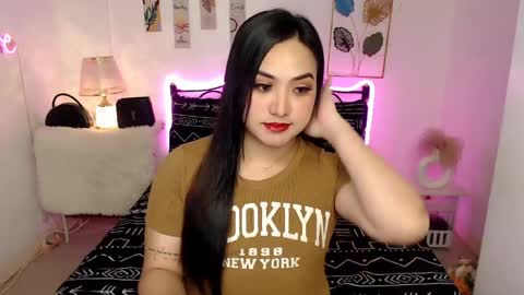 Snapshot of slave_amanda69 chatting on April 11, 1:10 am Queen Cyrine online show from April 11, 1:10 am