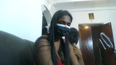 Slcouple online show from December 8, 10:08 am