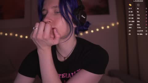 Sonya online show from January 2, 8:02 pm