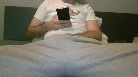 Snapshot of sleepless19 chatting on March 15, 10:05 pm sleepless19 online show from March 15, 10:05 pm