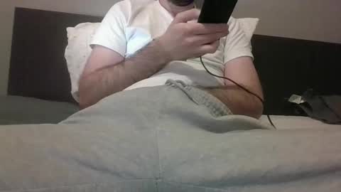 Snapshot of sleepless19 chatting on March 16, 9:13 am sleepless19 online show from March 16, 9:13 am