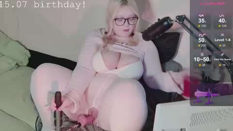 SleepyHeadCat online show from July 11, 10:22 pm