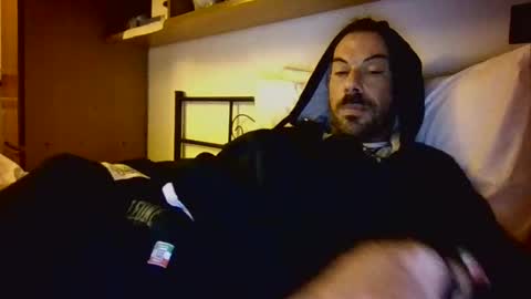 Snapshot of slevin1983 chatting on April 12, 12:32 pm slevin online show from April 12, 12:32 pm