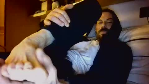 Snapshot of slevin1983 chatting on April 21, 10:23 pm slevin online show from April 21, 10:23 pm