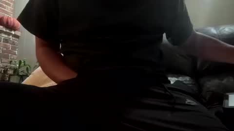 slick2285 online show from October 18, 9:21 am