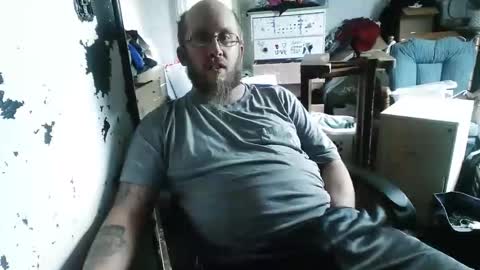 slickwill2391 online show from May 3, 5:19 pm