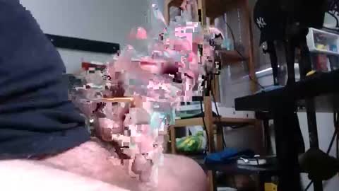 Snapshot of sliderguy699 chatting on January 22, 10:05 pm sliderguy699 online show from January 22, 10:05 pm