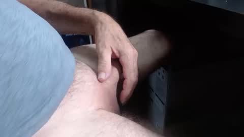 Snapshot of sliderguy699 chatting on October 13, 4:40 pm sliderguy699 online show from October 13, 4:40 pm