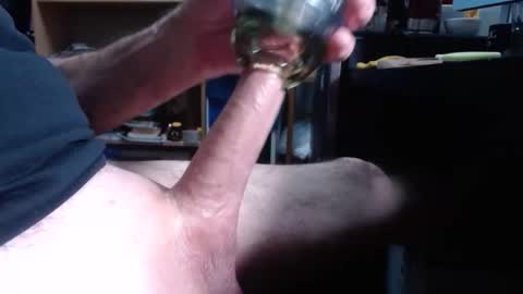 Snapshot of sliderguy699 chatting on December 4, 2:54 am sliderguy699 online show from December 4, 2:54 am